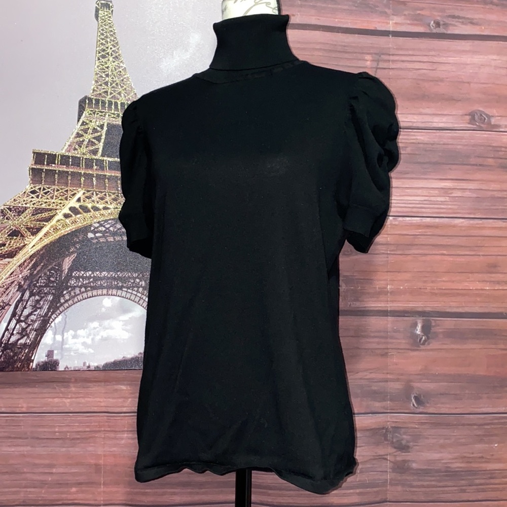 💥5/&25💥GNW Turtle Neck Ruffle Sleeve Top